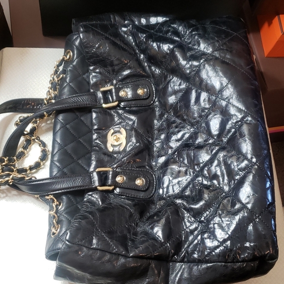 Chanel Portobello Large distressed bag - Picture 1 of 12